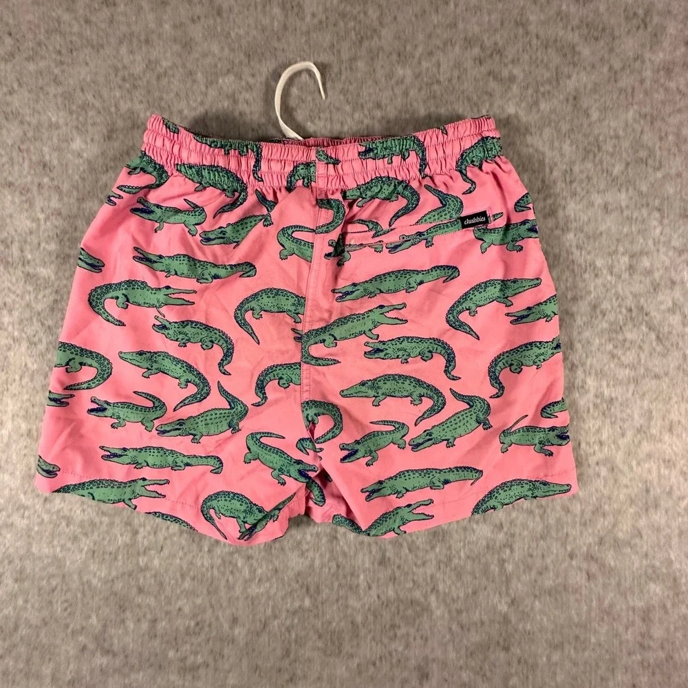 Chubbies Swim Trunks Medium Pink Mens Alligator Print Swimwear Pool Summer